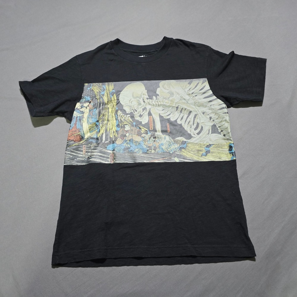 Uniqlo UT Graphic Tee Men Small Black MFA Boston Skeleton Samurai Art Shirt